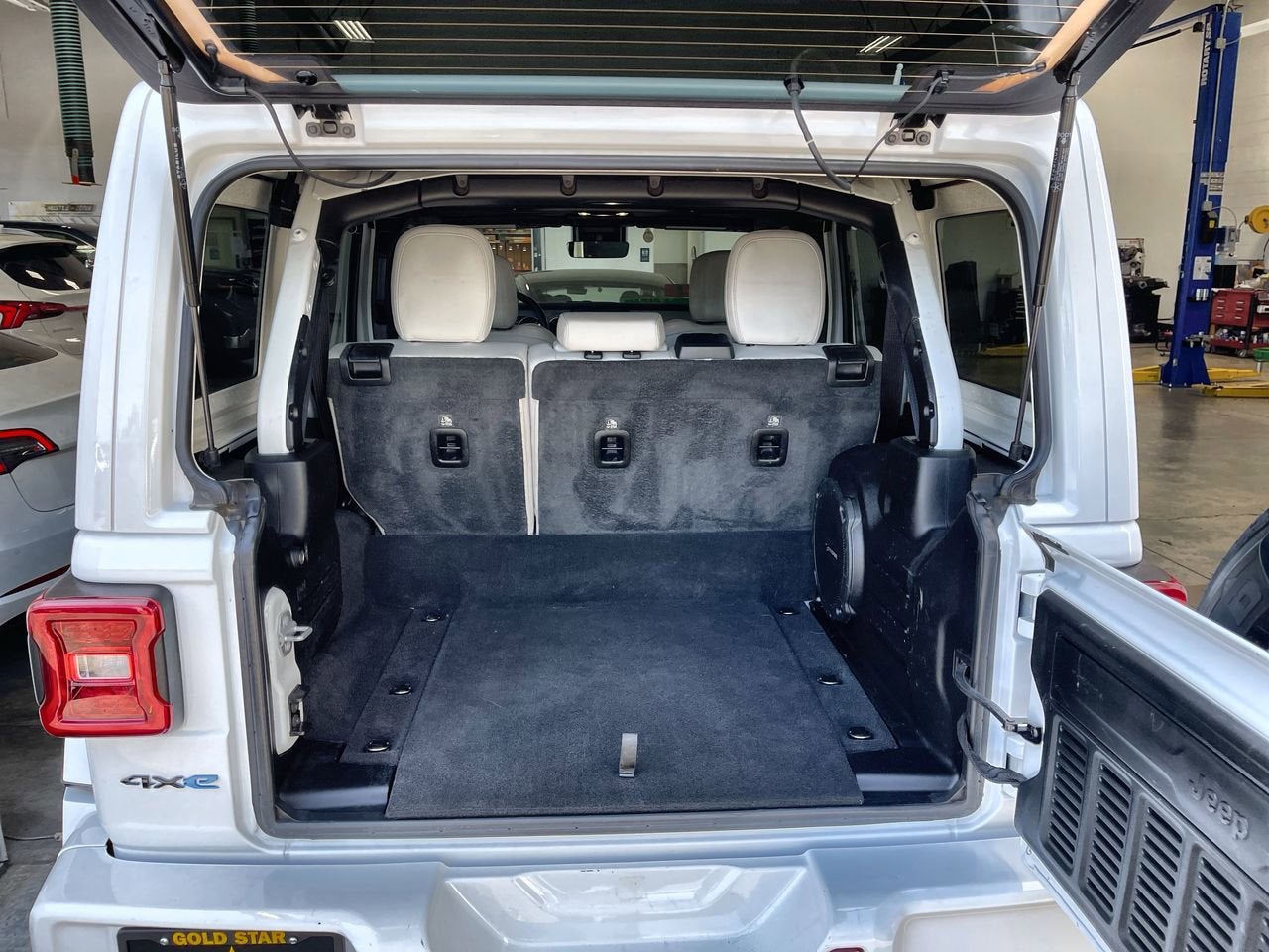 2022 Jeep Wrangler 4xe Unlimited Sahara High Altitude