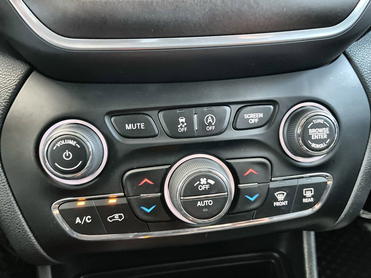 2022 Jeep Cherokee Trailhawk