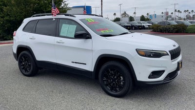 2023 Jeep Cherokee Altitude Lux