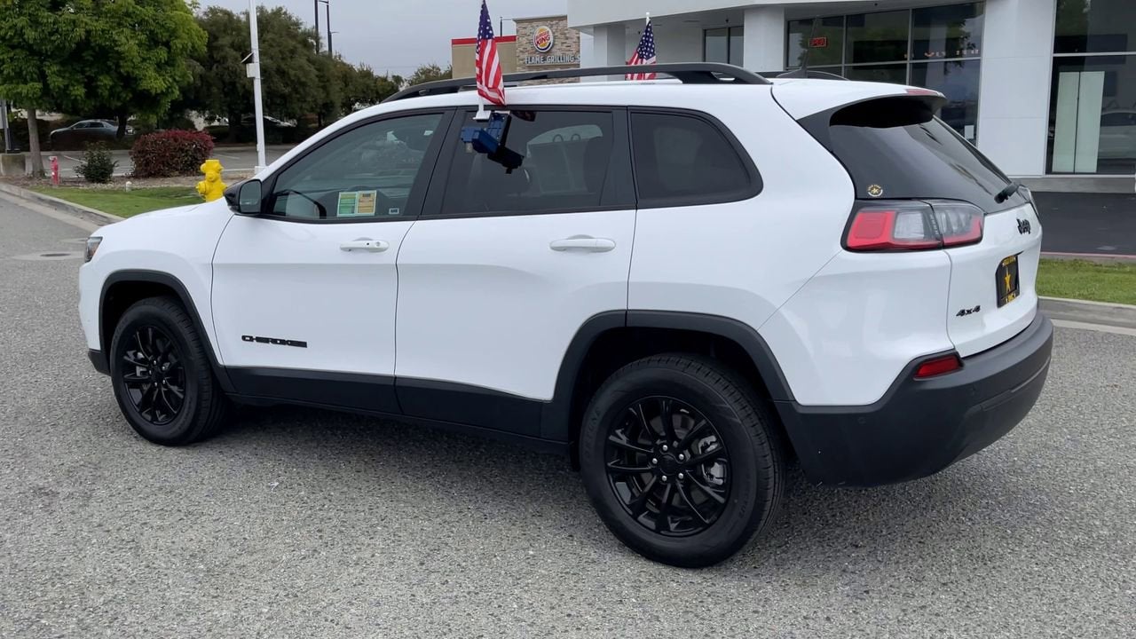 2023 Jeep Cherokee Altitude Lux