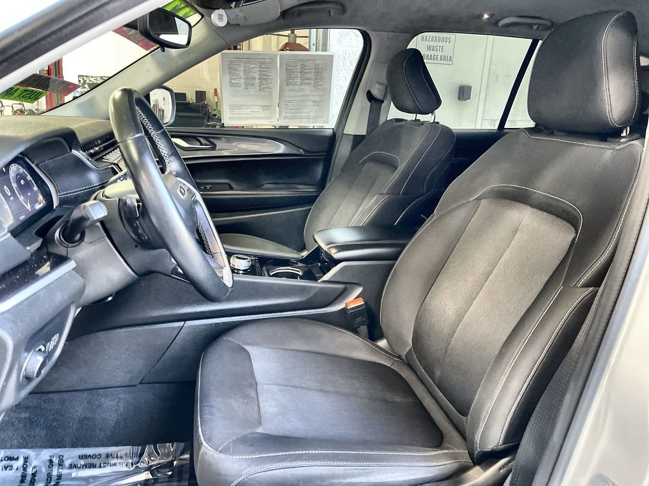 2022 Jeep Grand Cherokee Laredo