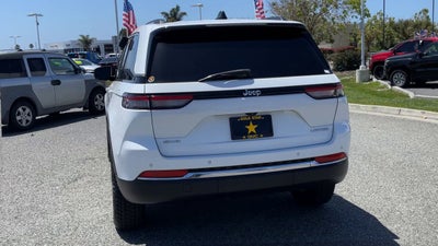 2022 Jeep Grand Cherokee Laredo