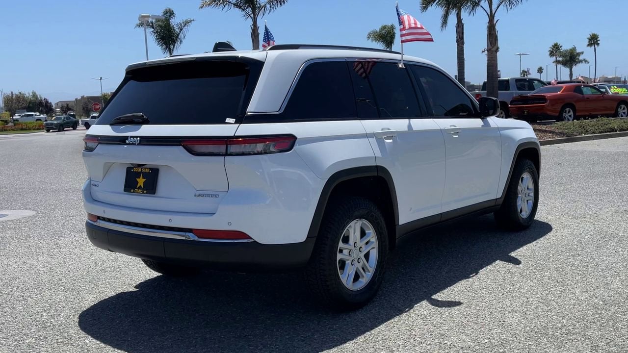 2022 Jeep Grand Cherokee Laredo