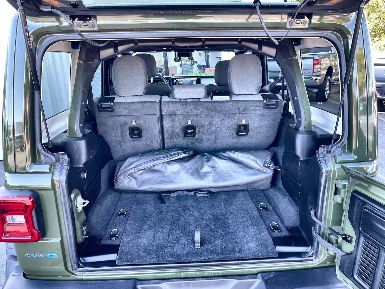 2024 Jeep Wrangler 4xe Willys