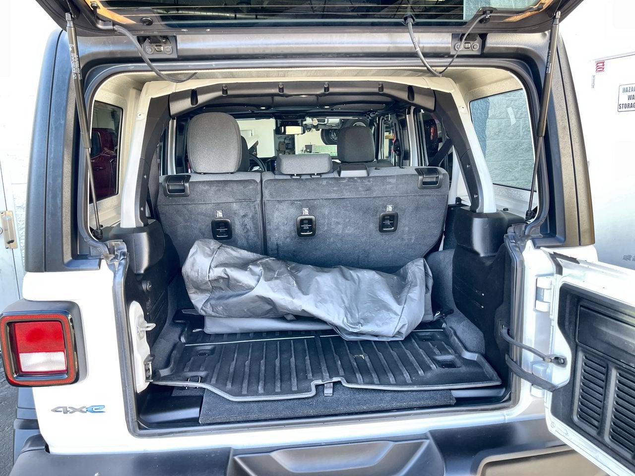2024 Jeep Wrangler 4xe Willys