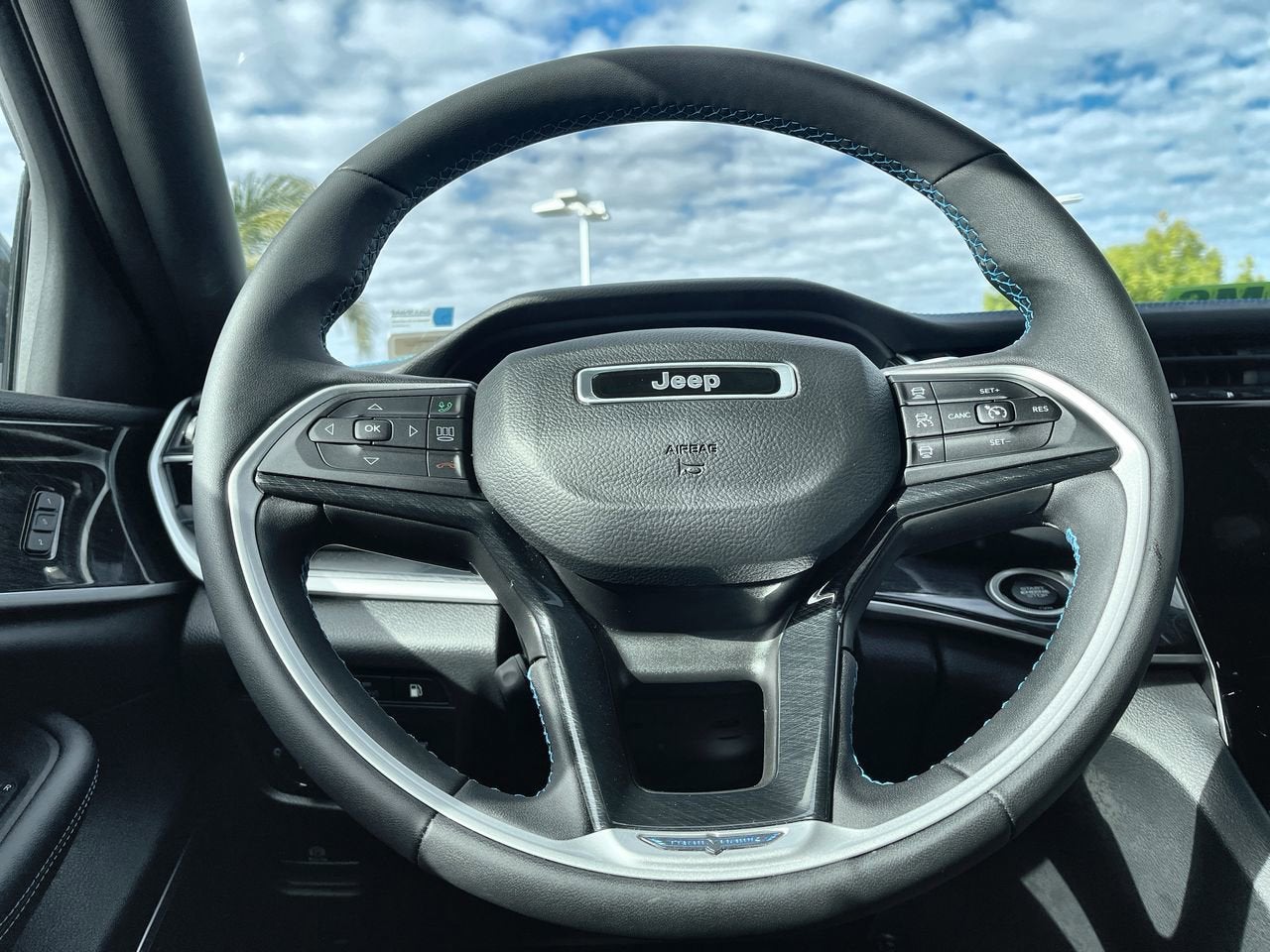 2023 Jeep Grand Cherokee 4xe Trailhawk