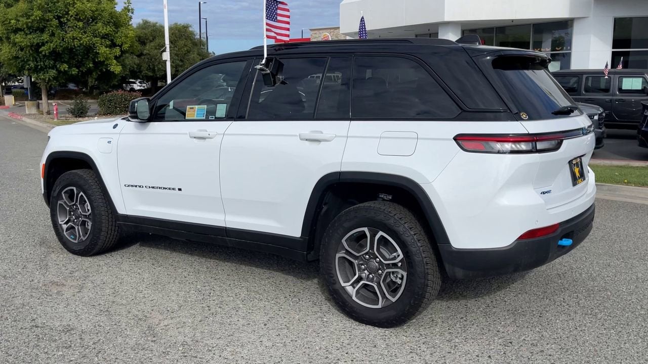 2023 Jeep Grand Cherokee 4xe Trailhawk