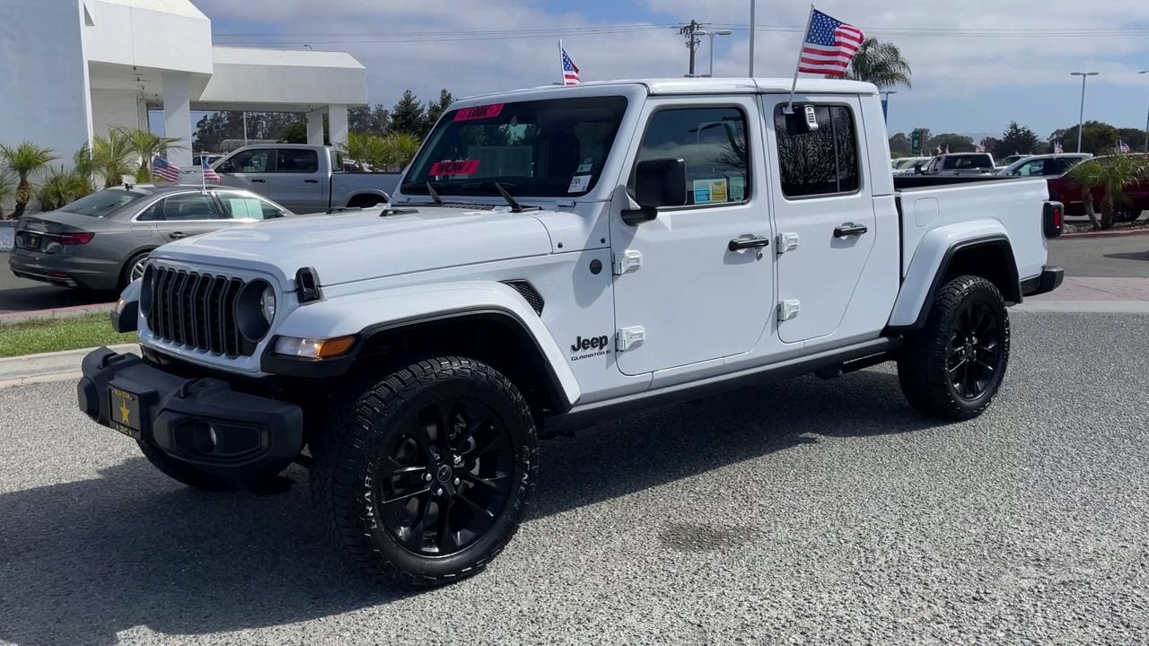 2025 Jeep Gladiator Nighthawk