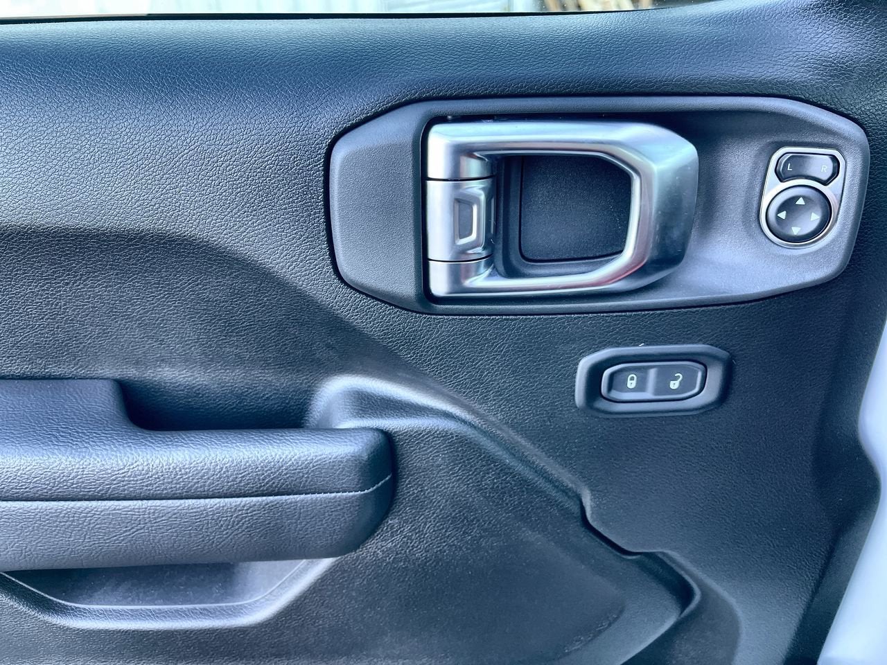 2025 Jeep Gladiator Willys