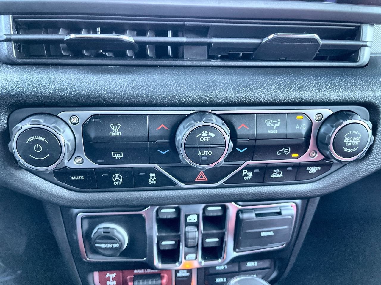 2025 Jeep Gladiator Willys