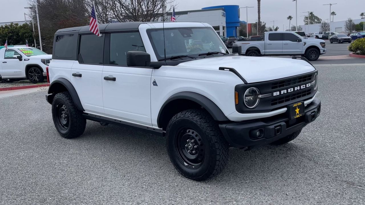 2023 Ford Bronco Base