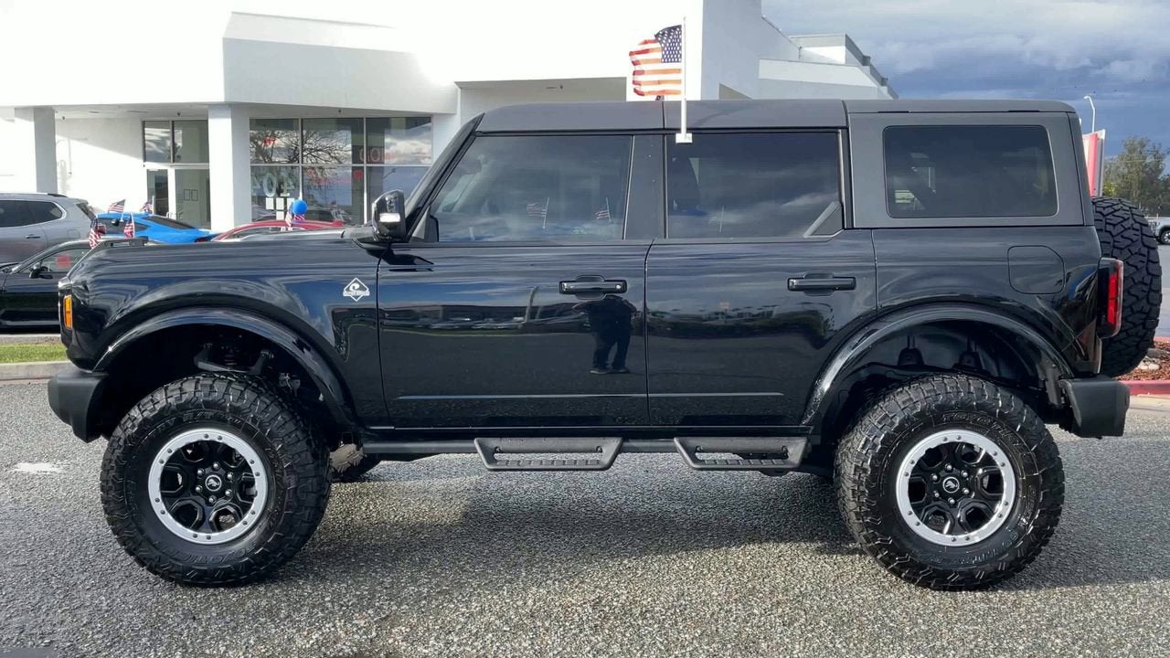 2024 Ford Bronco Outer Banks