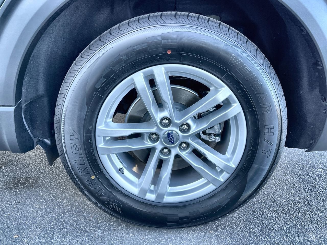 2023 Ford Explorer Base