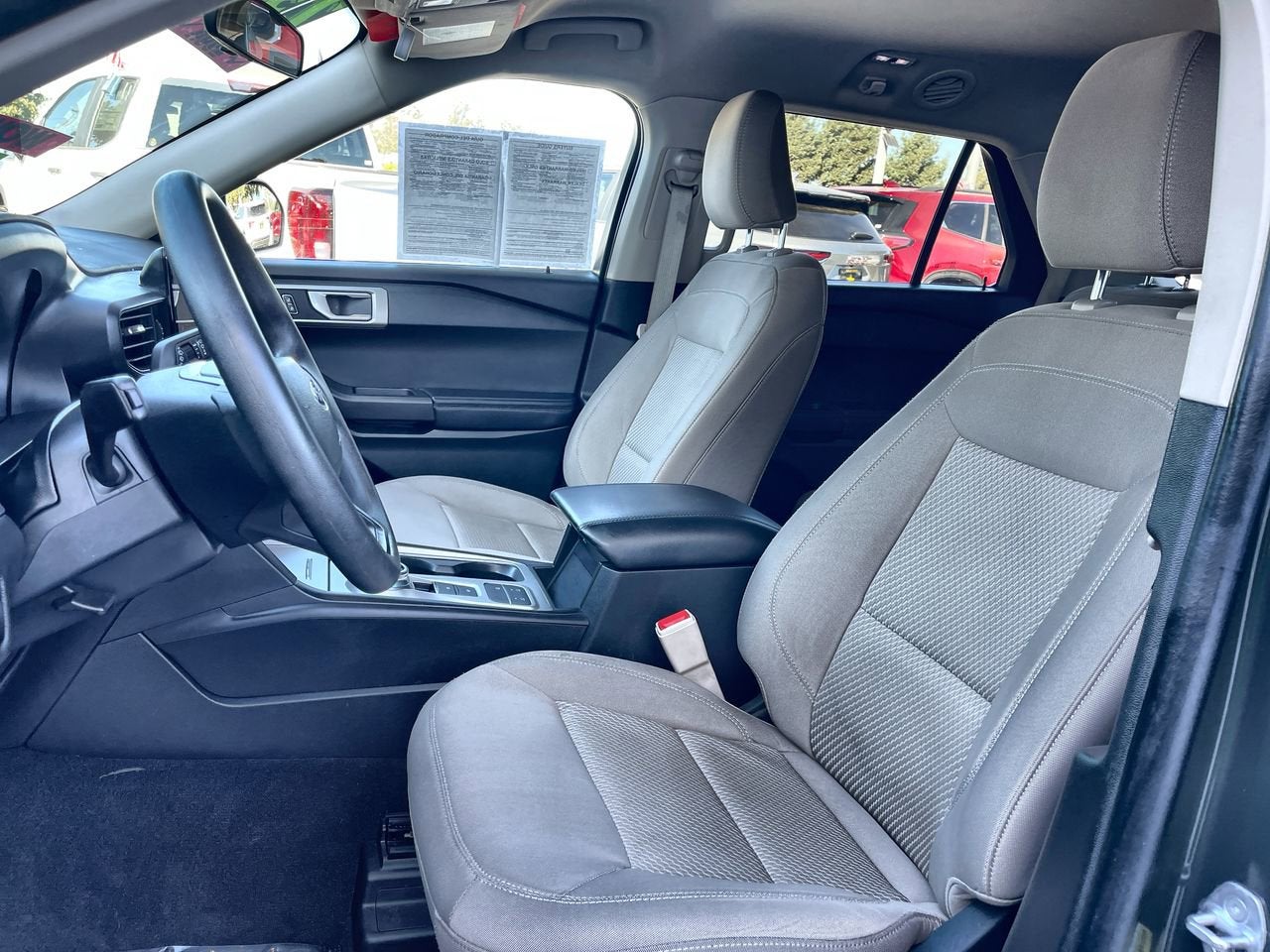 2023 Ford Explorer Base