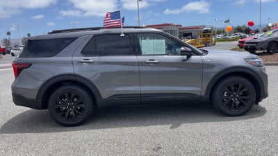 2025 Ford Explorer ST-Line