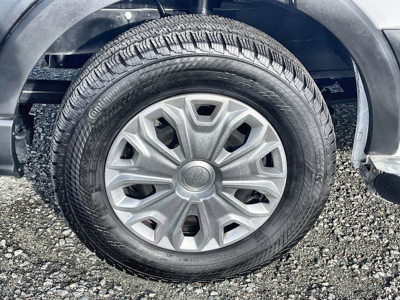 2024 Ford Transit Cargo Van T-250 130" Low Rf 9070 GVWR RWD