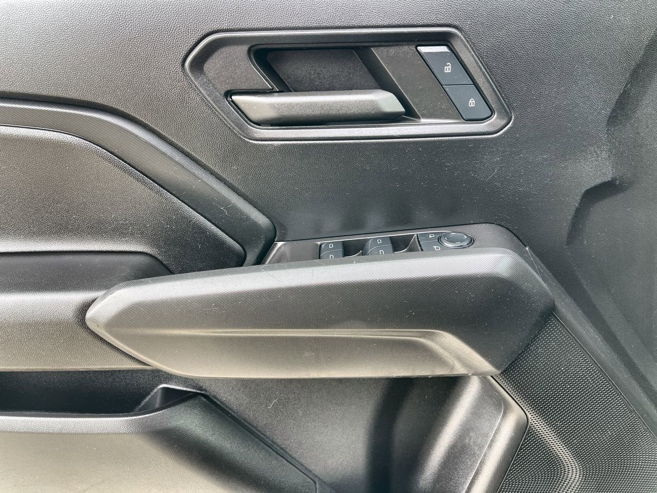 2024 Chevrolet Colorado WT