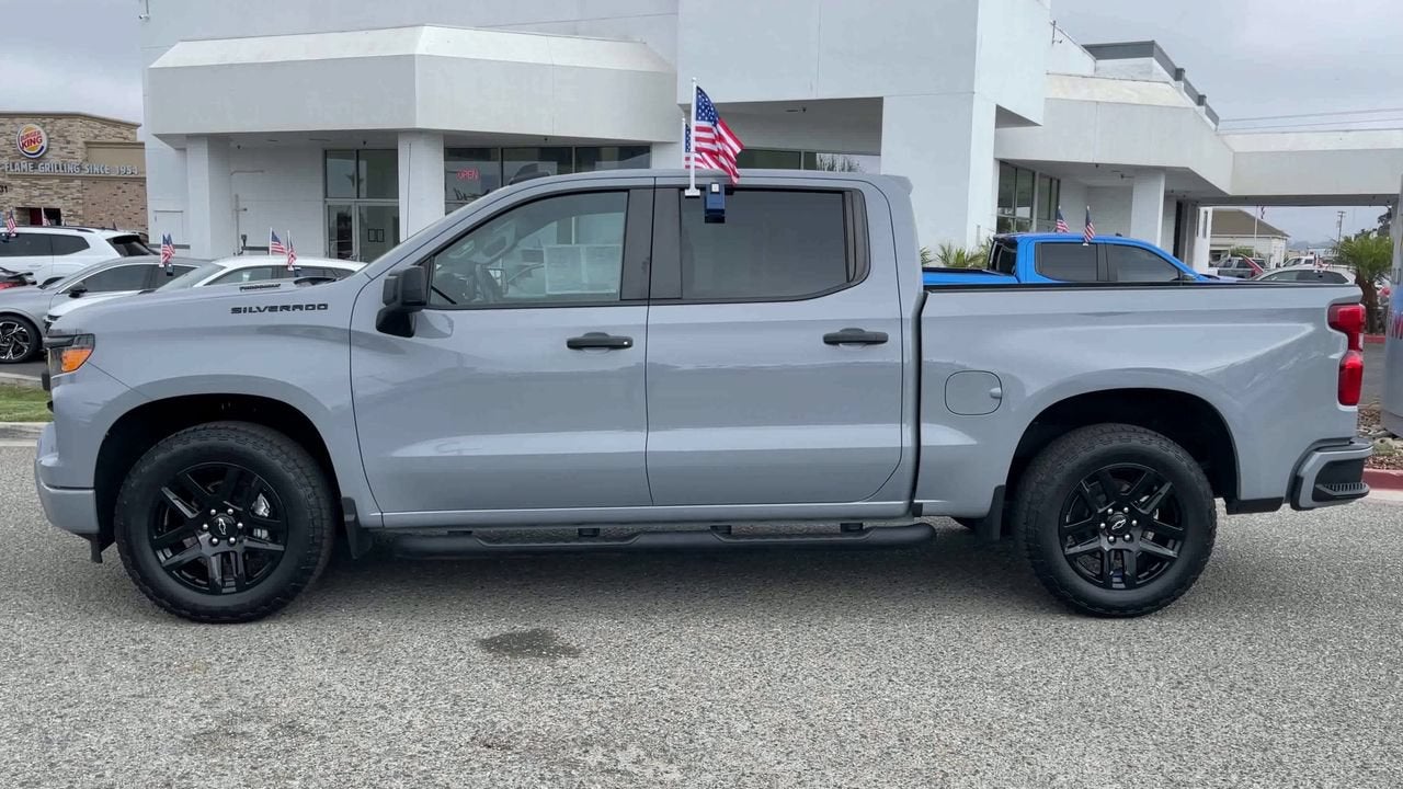 2025 Chevrolet Silverado 1500 Custom