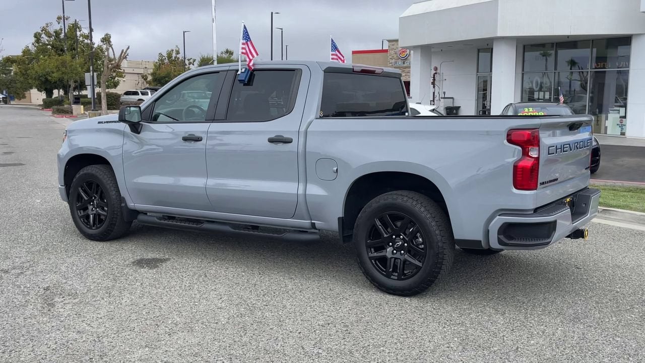 2025 Chevrolet Silverado 1500 Custom