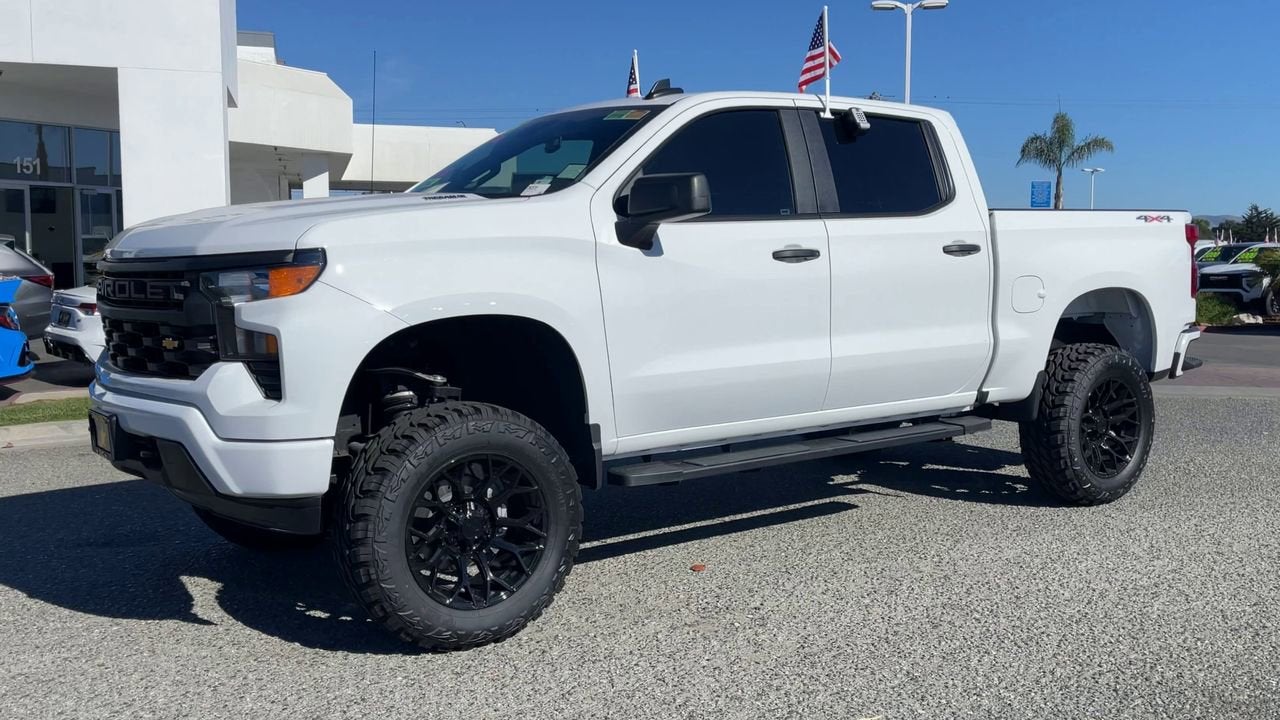 2025 Chevrolet Silverado 1500 Custom