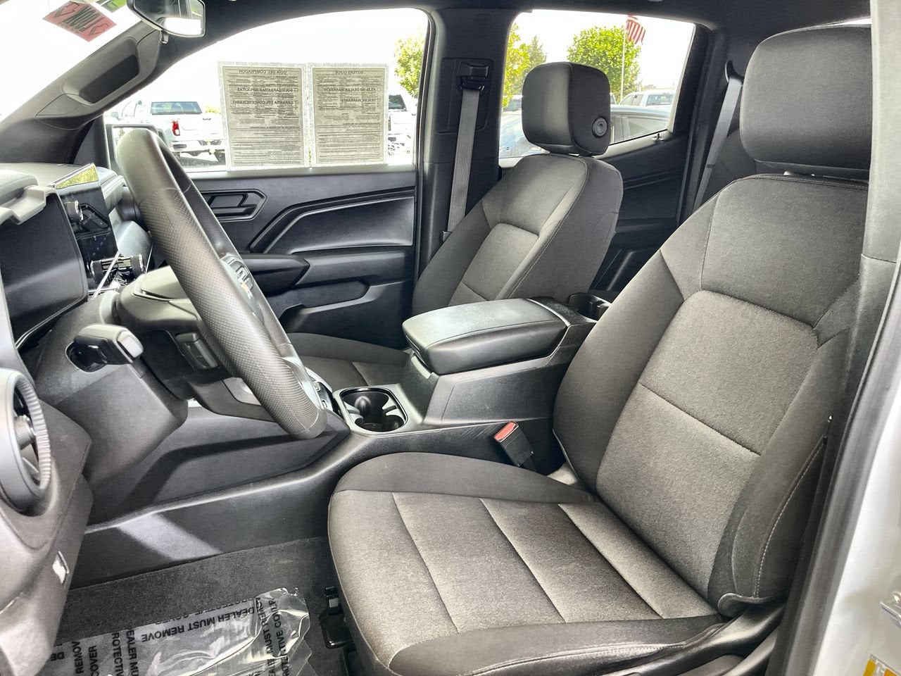 2025 Chevrolet Colorado WT/LT