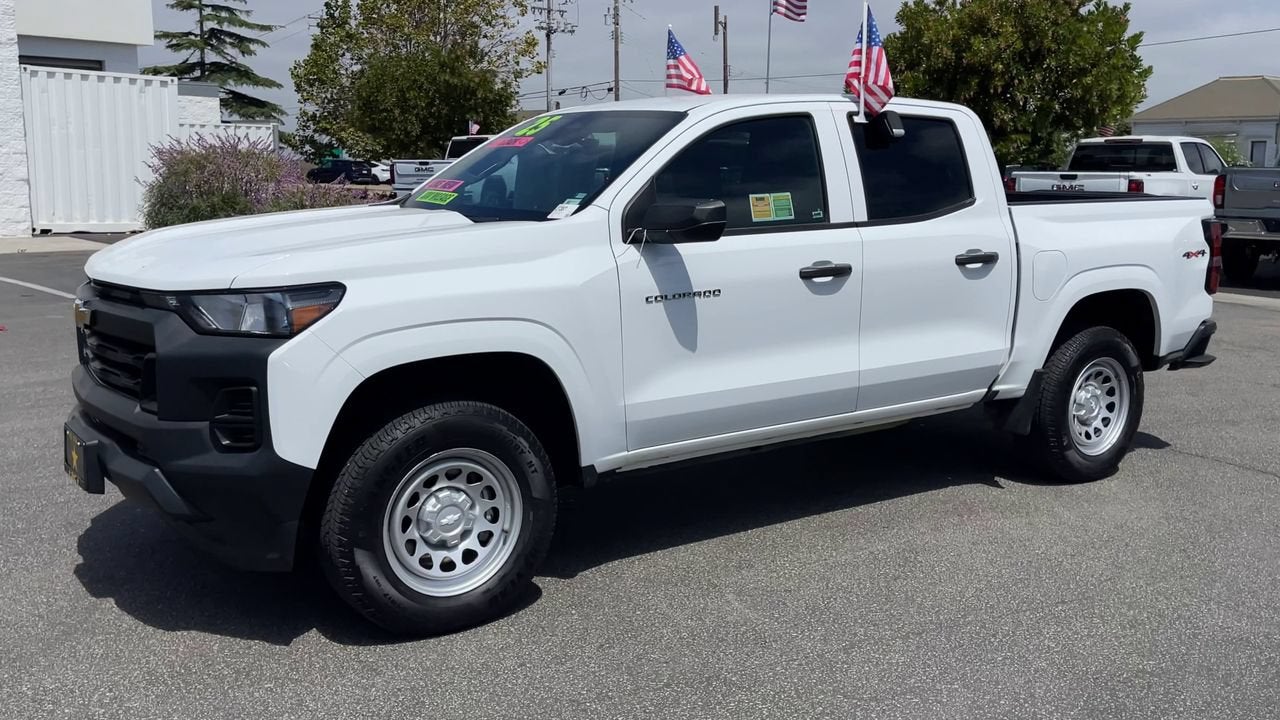 2025 Chevrolet Colorado WT/LT