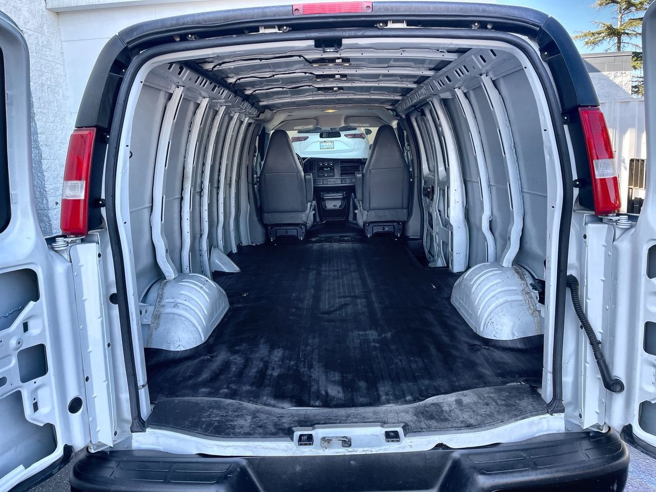 2021 Chevrolet Express Cargo 2500 WT