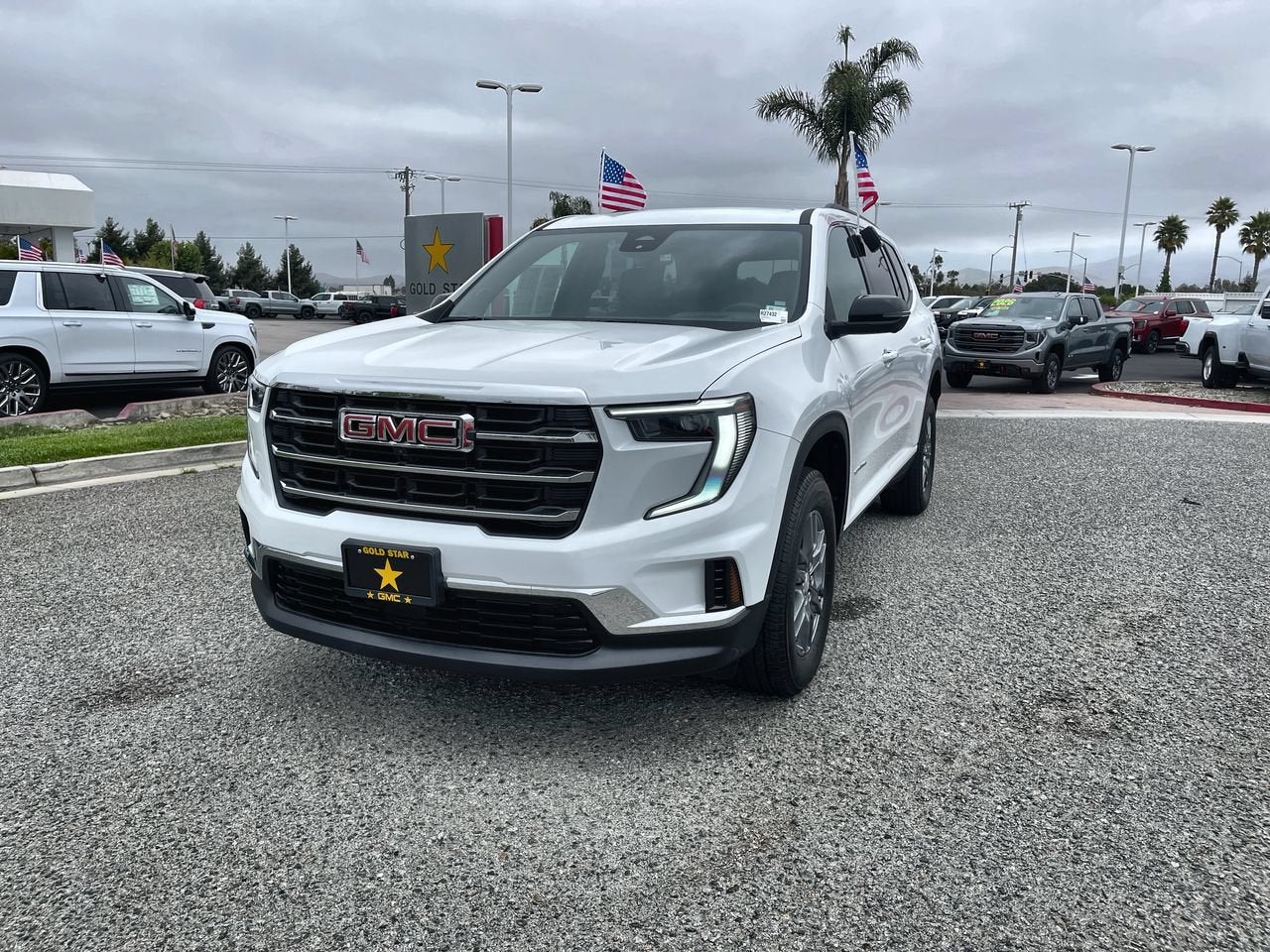 2025 GMC Acadia Elevation AWD's photo