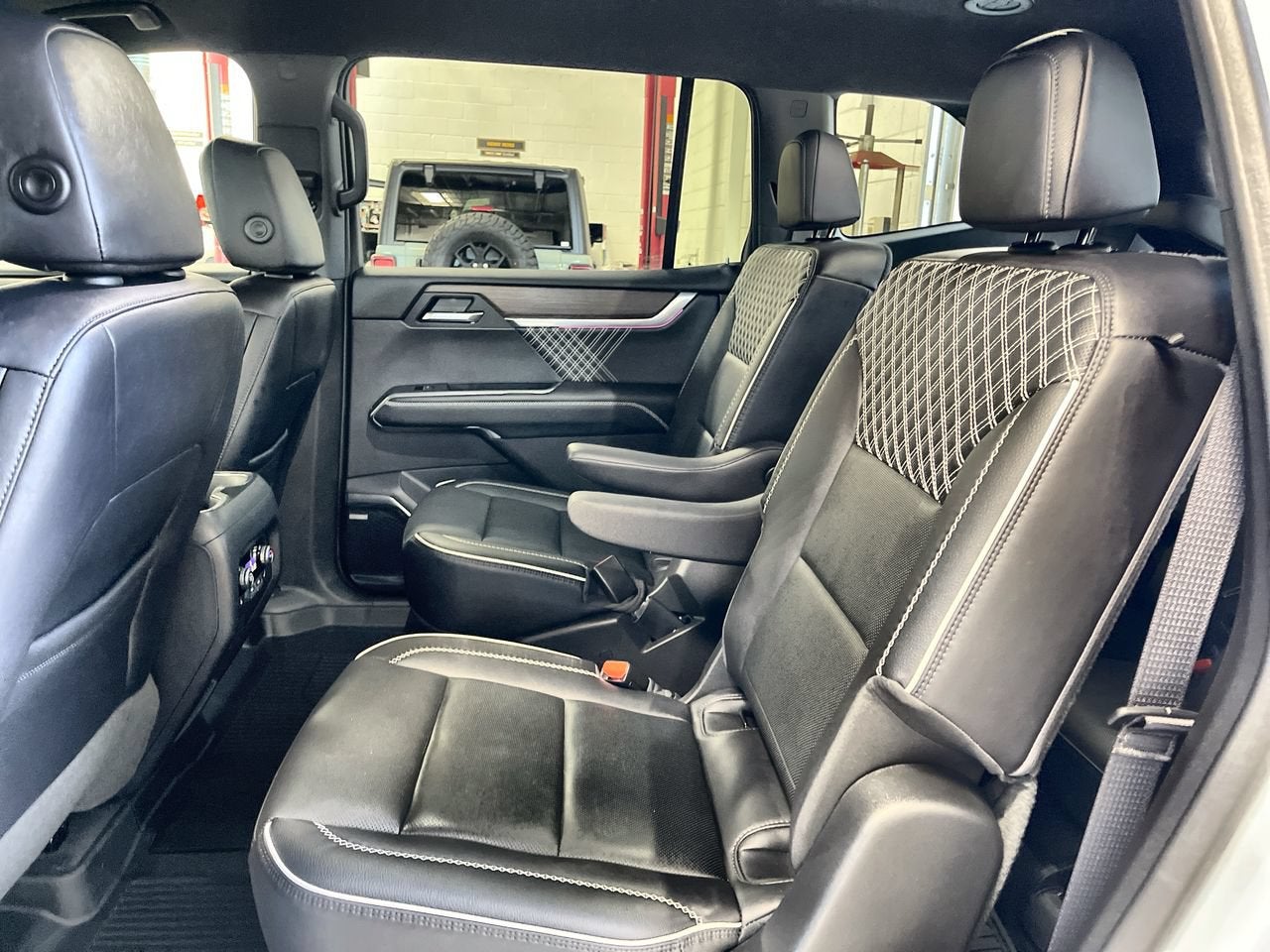 2024 GMC Acadia Denali