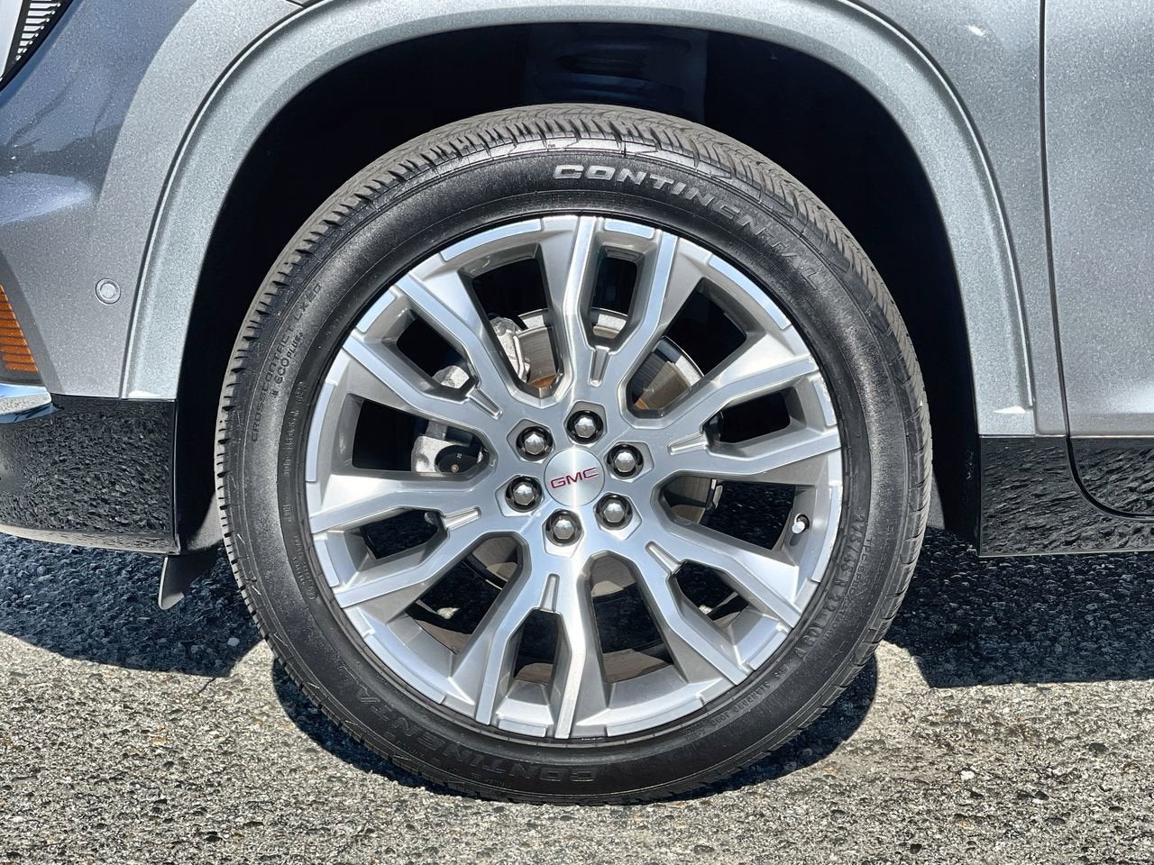 2024 GMC Acadia Denali