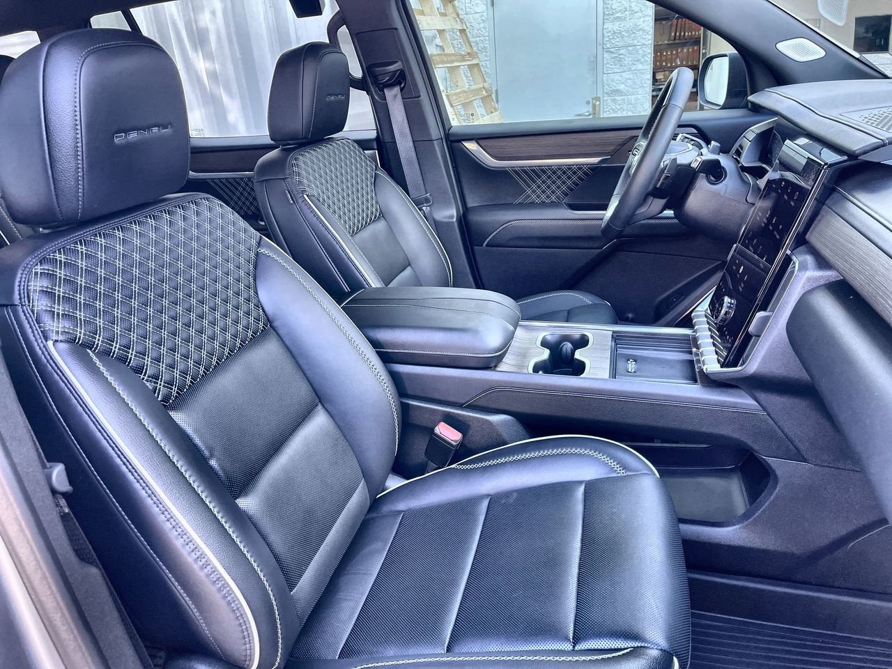 2024 GMC Acadia Denali