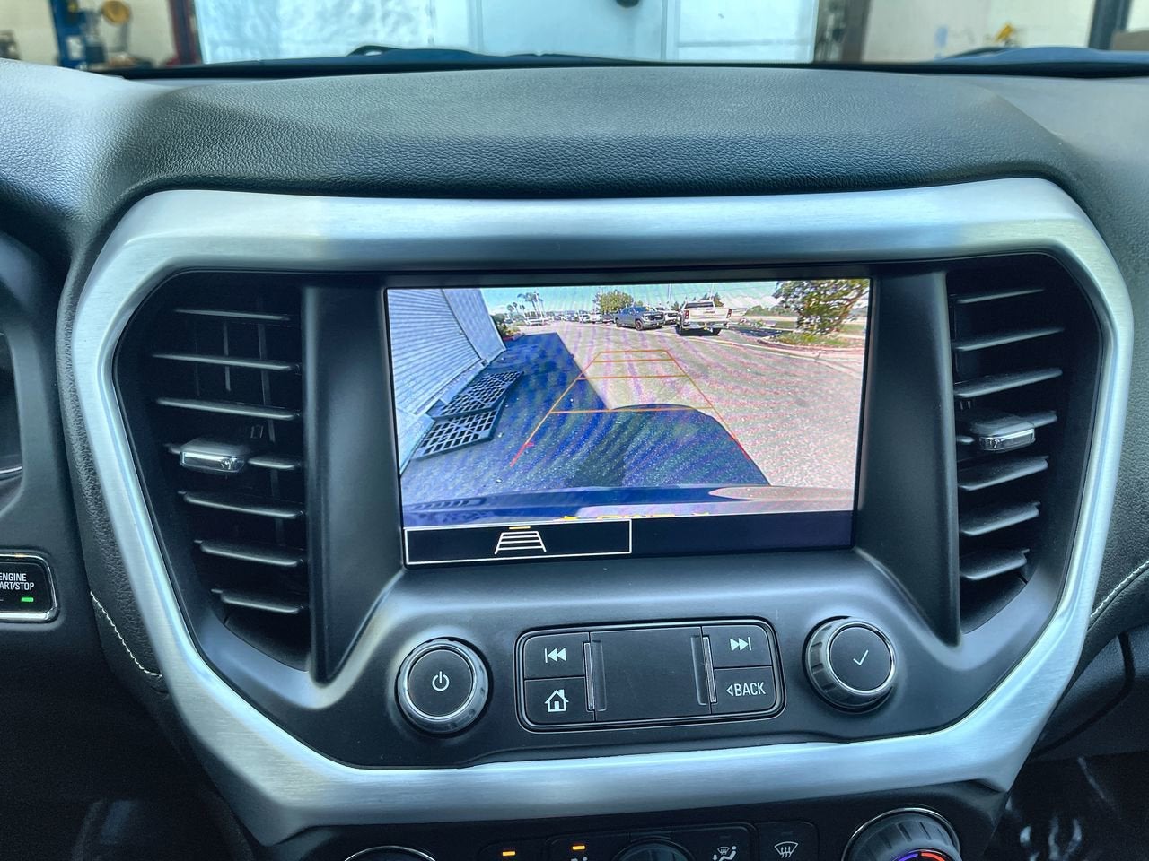 2023 GMC Acadia SLE