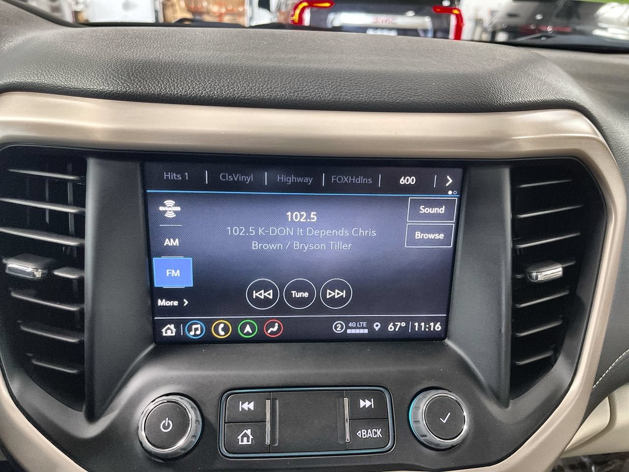 2023 GMC Acadia Denali