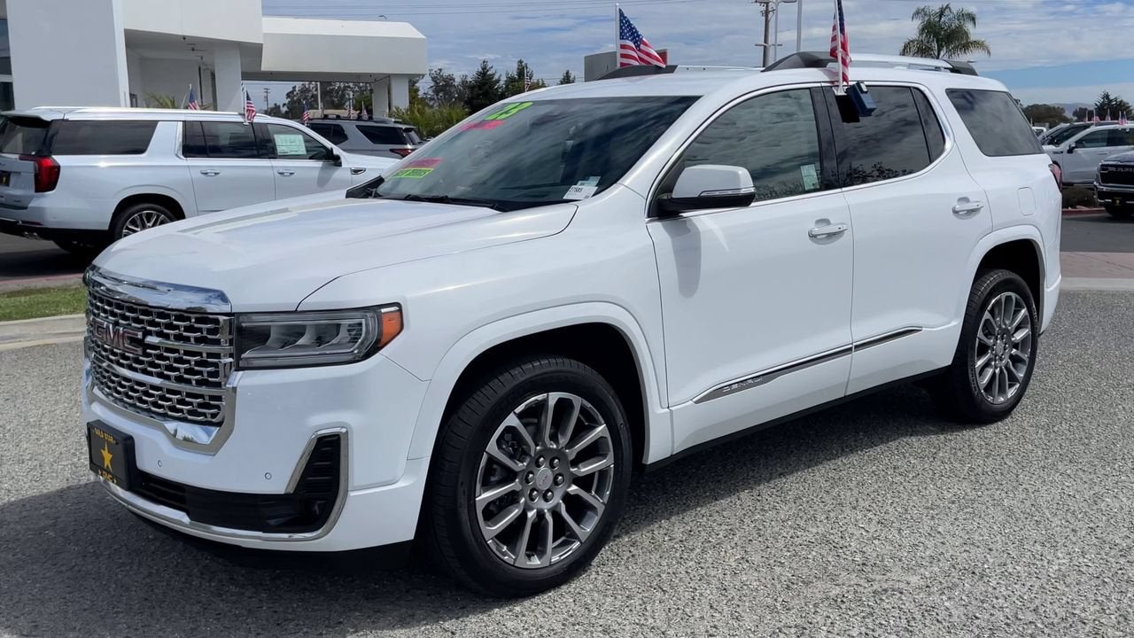 2023 GMC Acadia Denali