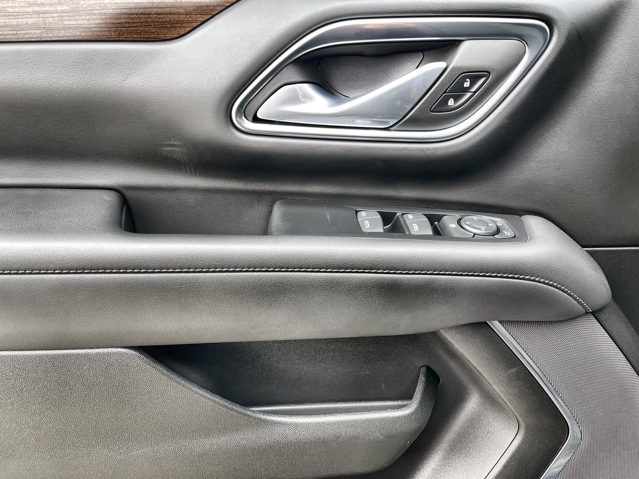 2024 GMC Yukon XL SLE