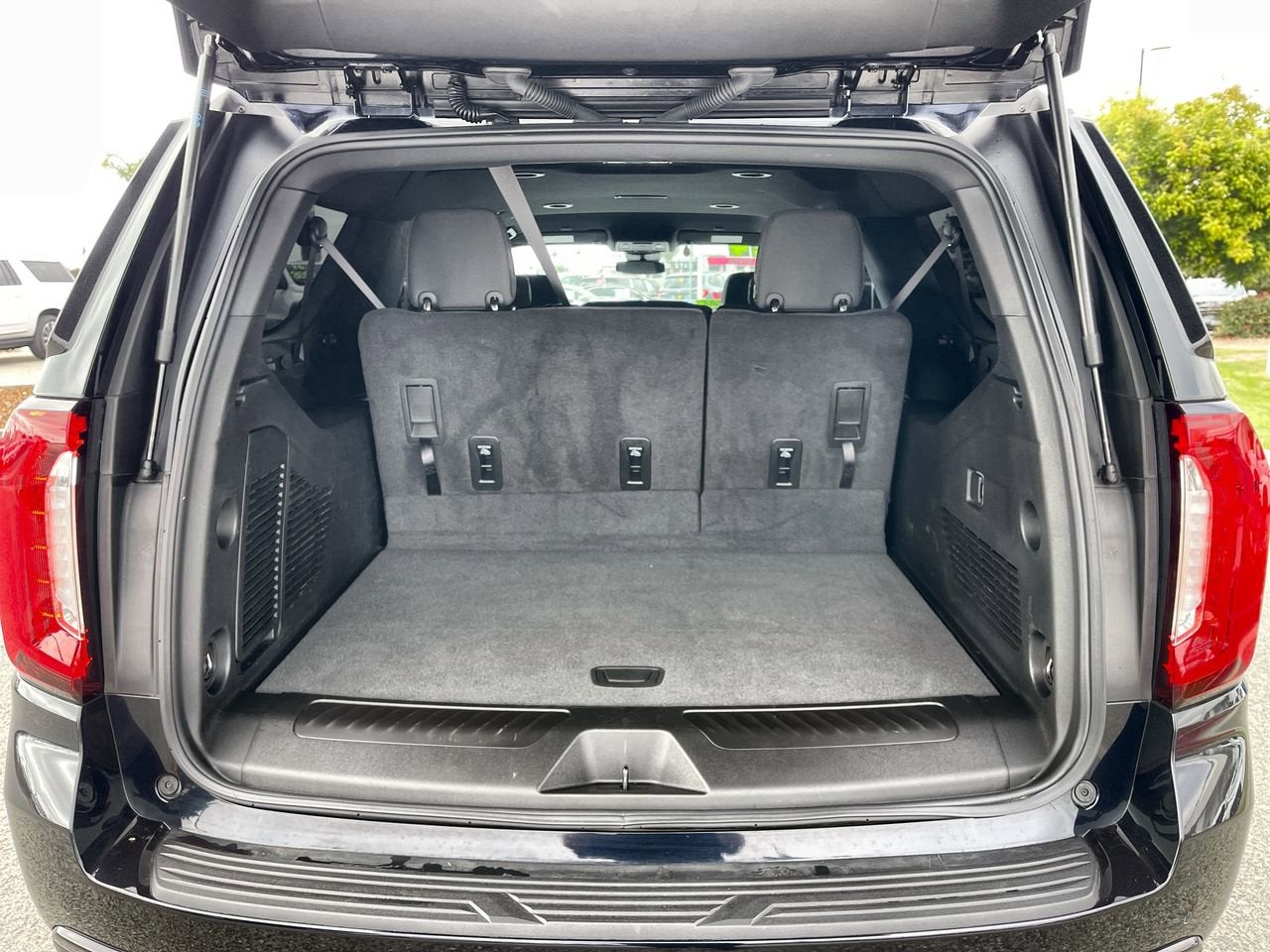 2024 GMC Yukon XL SLE