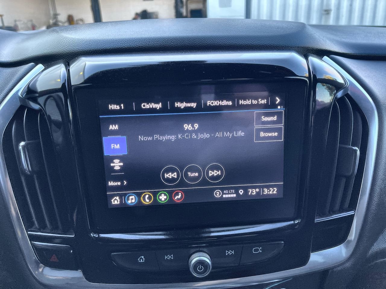 2023 Chevrolet Traverse LT Cloth