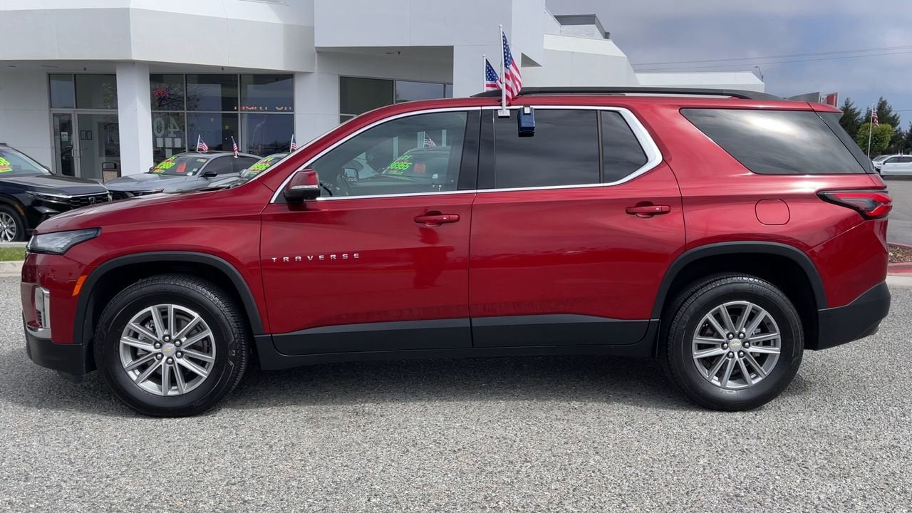 2023 Chevrolet Traverse LT Cloth