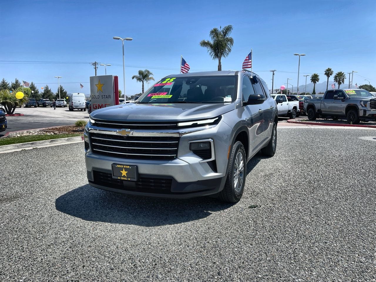 2025 Chevrolet Traverse FWD LT's photo