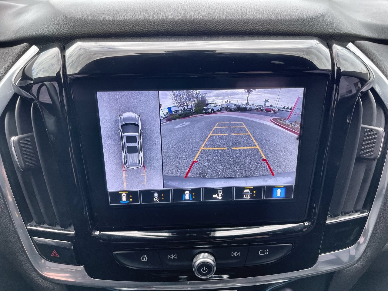 2023 Chevrolet Traverse RS