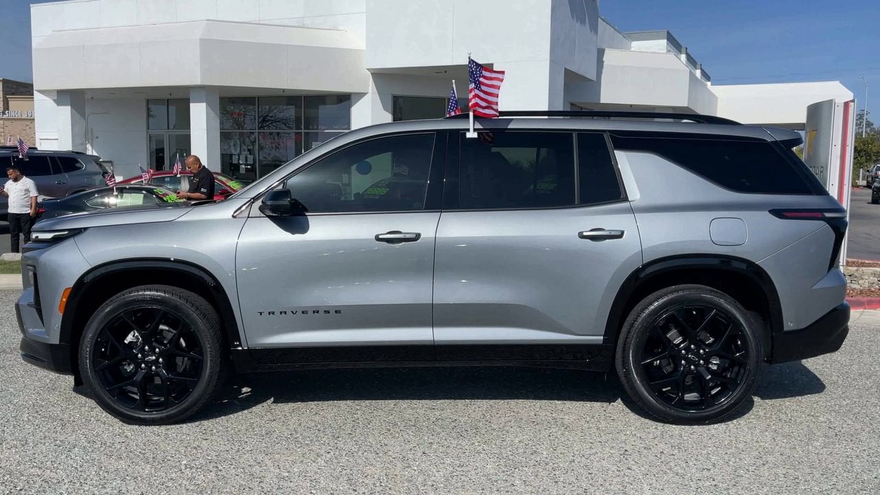 2024 Chevrolet Traverse RS