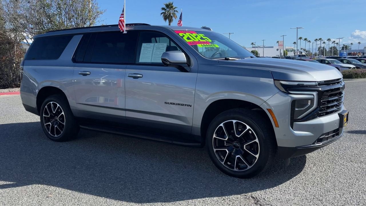 2025 Chevrolet Suburban RST