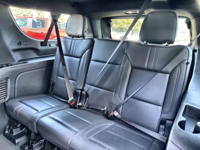 2025 Chevrolet Suburban RST