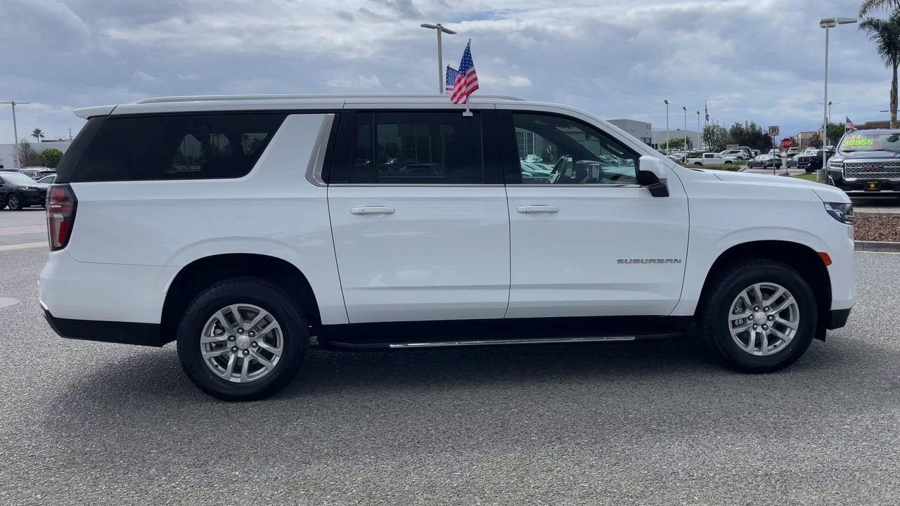 2024 Chevrolet Suburban LT