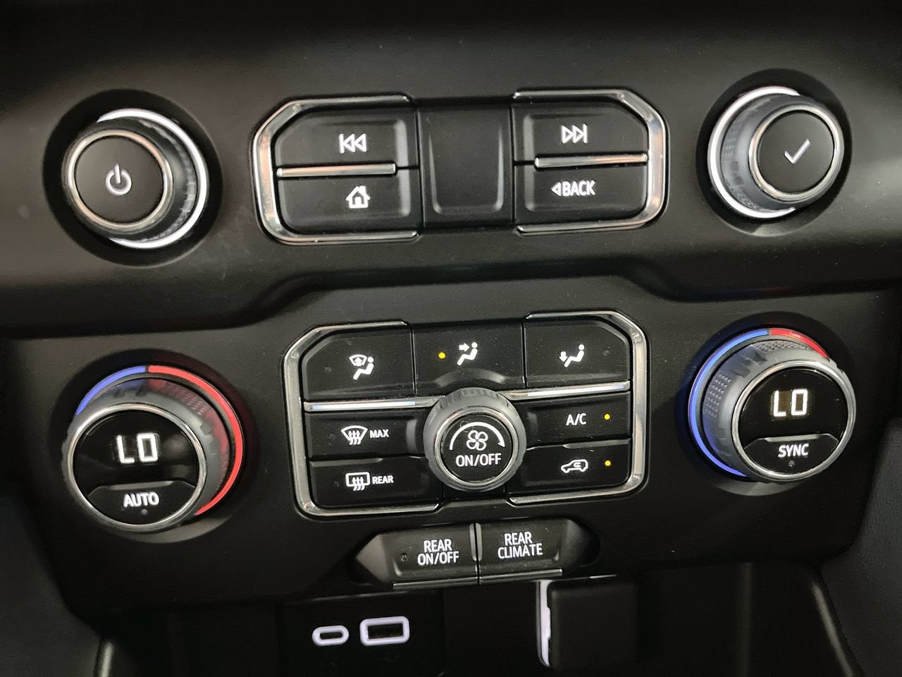 2024 Chevrolet Tahoe LS