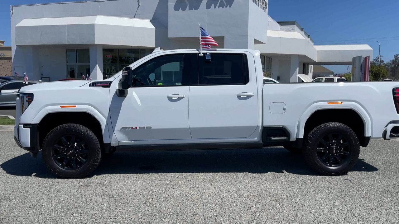2025 GMC Sierra 2500 HD AT4