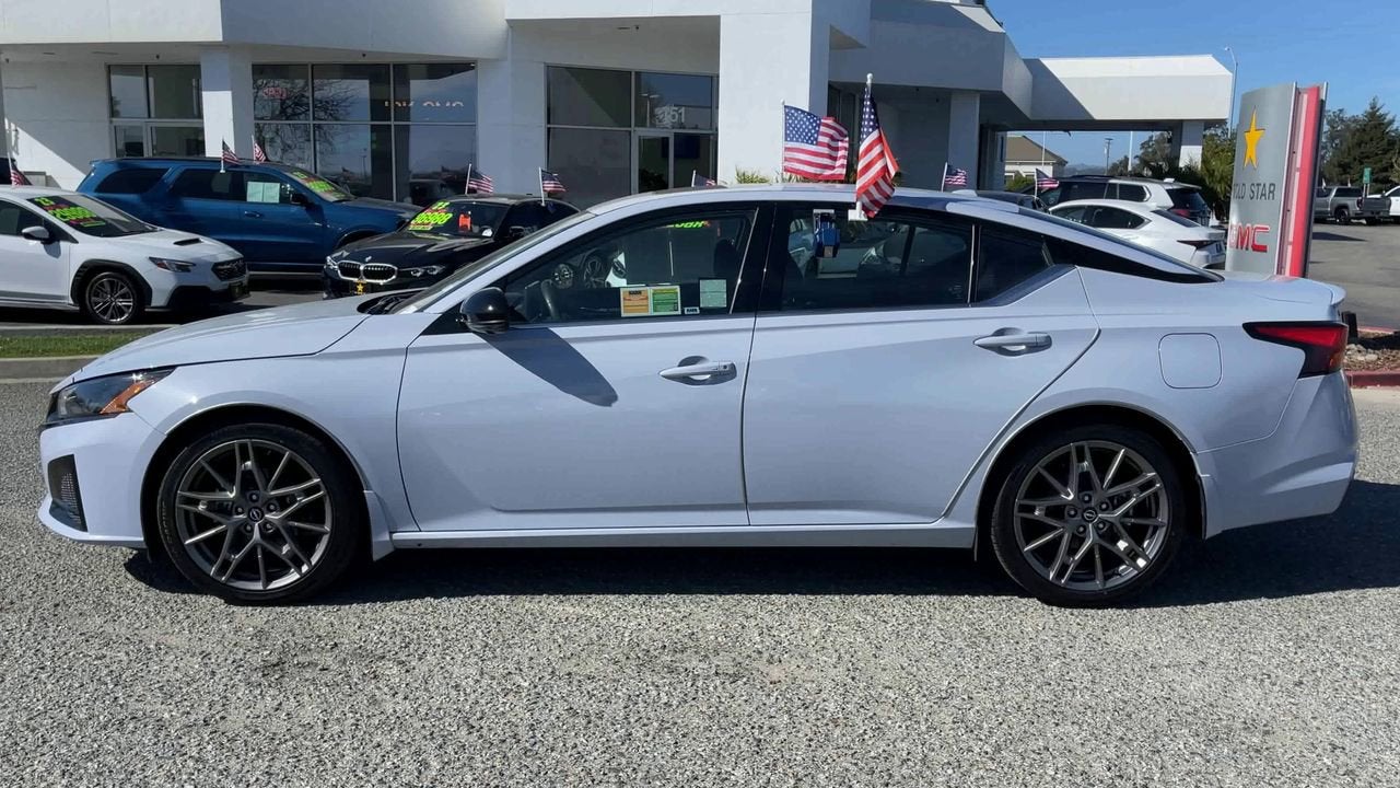 2023 Nissan Altima 2.0 SR