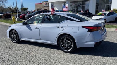 2023 Nissan Altima 2.0 SR