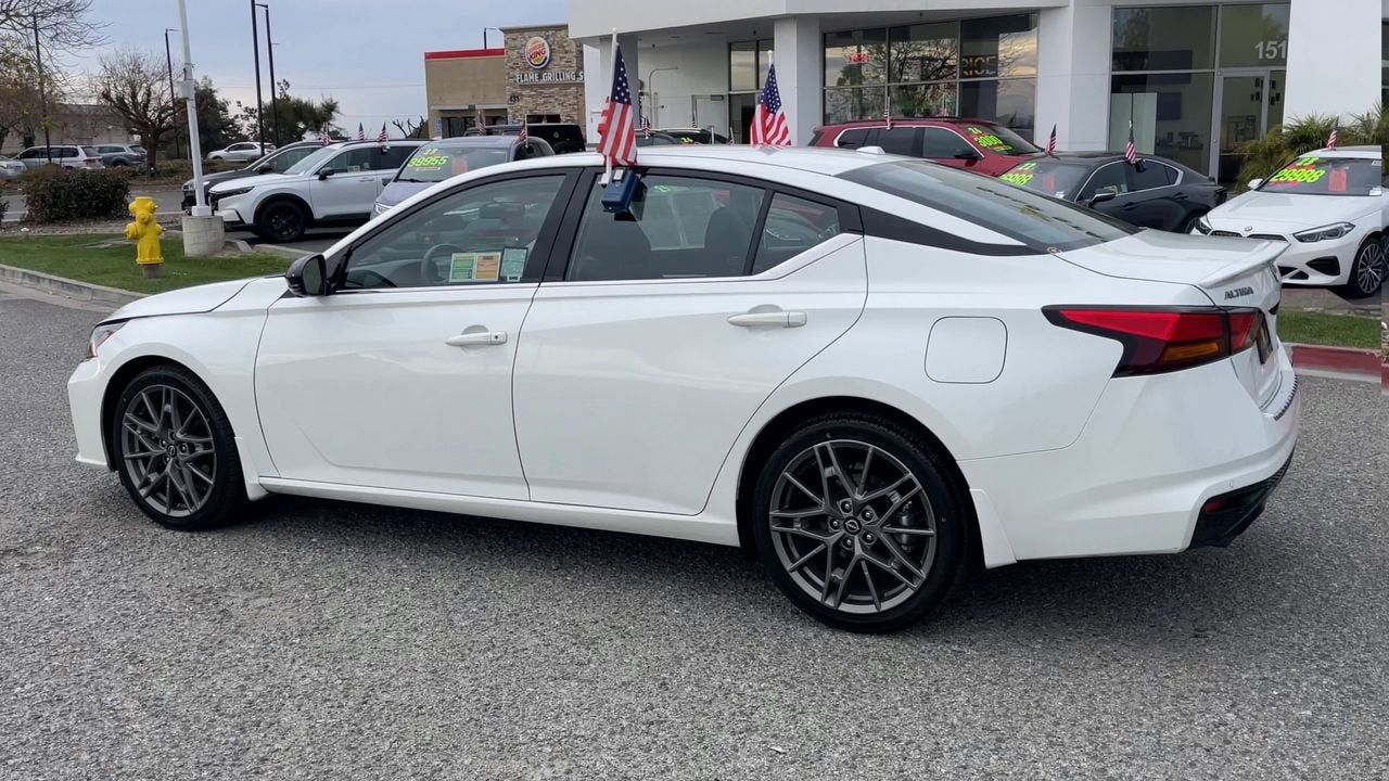 2023 Nissan Altima 2.0 SR