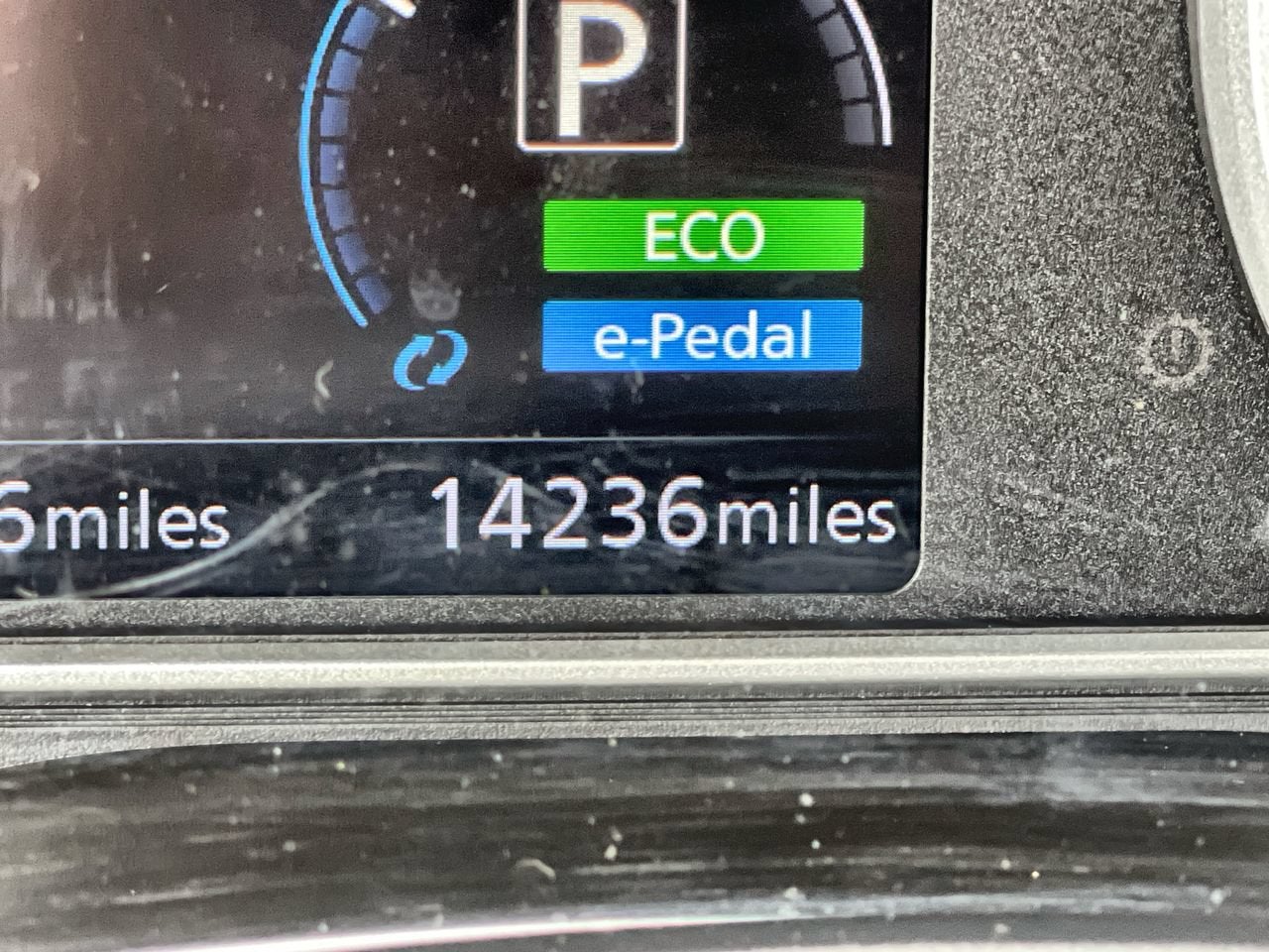 2024 Nissan LEAF S